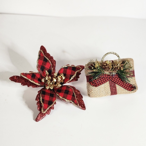 PRESENT & BOW CLIP ON CHRISTMAS ORNAMENT - Picture 5 of 16